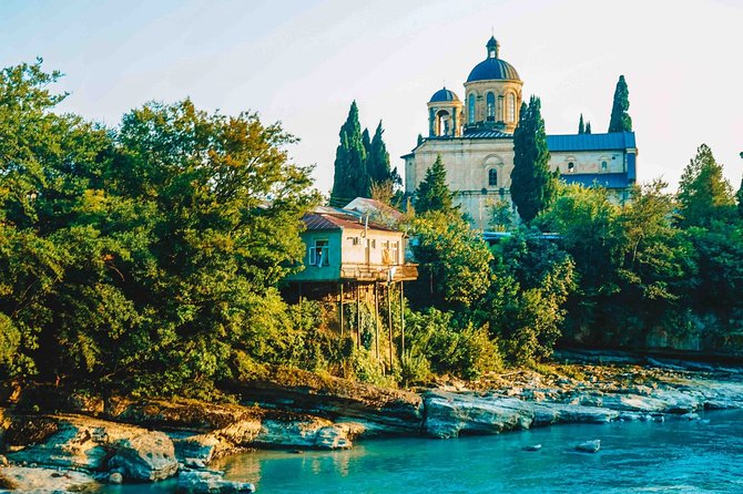 Kutaisi Airport to Tbilisi Private Transfer - Choosing the right vehicle for your luggage and group