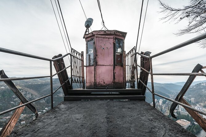 Kutaisi:Chiatura Tour with Katskhi Pillar & Cable Car Experience - Katskhi Pillar, Georgia’s dramatic rock church