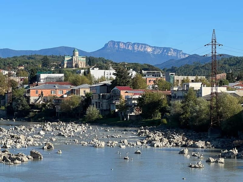 Kutaisi: Cultural Walking Tour - The Colchis Fountain and Drama Theater