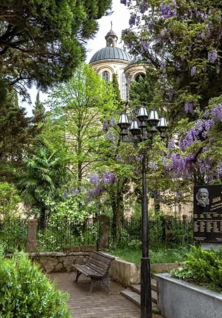 Kutaisi: Historic Walking Tour with Guide, 3 Hours - Starting at the Colchis Fountain