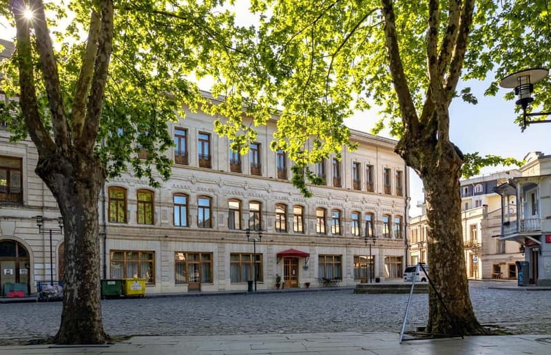 Kutaisi: Historic Walking Tour with Guide, 3 Hours - The old Catholic district and its 19th-century church