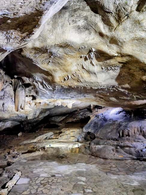Kutaisi: Sataplia Natural Res. & Tetra Cave Wine Degustation - Guide quality and the pace of the day