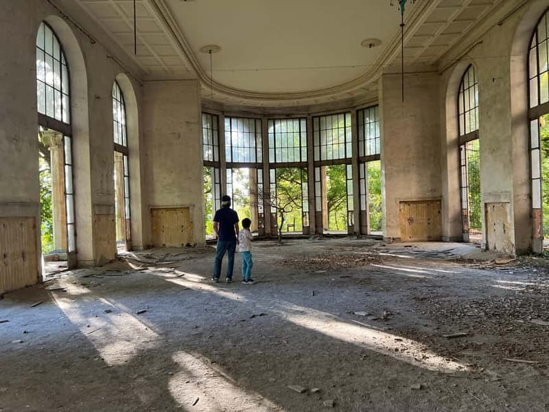 Kutaisi: Tskaltubo Abandoned Soviet-Era Spas Tour - Sanatorium Metallurgist and the lost theater
