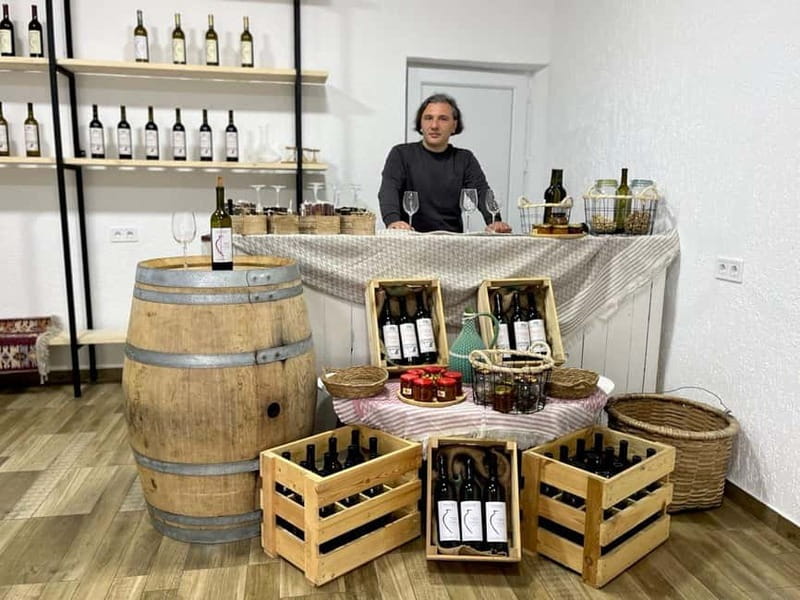 Kutaisi: Wine Tasting in Family Winery shop - Finding the shop beside the Chain Bridge