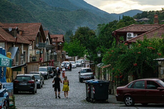 Mtskheta, Gori and Uplistsikhe Day Tour from Tbilisi - Walking through Uplistsikhe’s rock-cut rooms