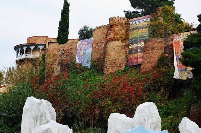 Old tbilisi walking tour & wine tasting - Meidan Bazaar and Old Tbilisi’s working streets