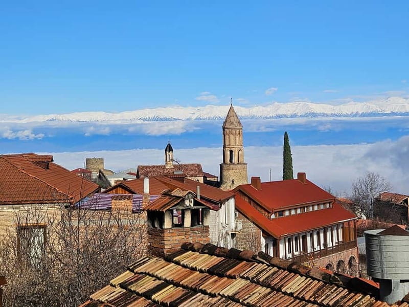 One-day tour in Kakheti with a guide and free wine tasting - Badiauri starts the day with bread and cheese