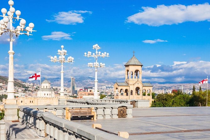 Panoramic city tour Tbilisi - Holy Trinity Church and Tbilisi’s religious identity