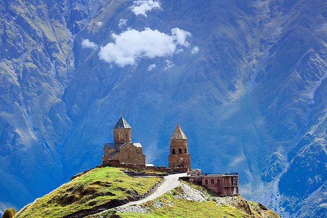 Private 4-Day Tours & Transfers from Tbilisi to Top Georgia Spots - Price, transport, and what the extra fee means