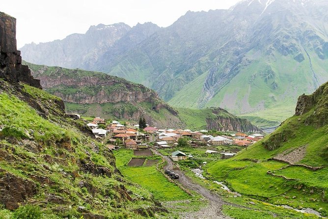 Private day tour in Kazbegi (Stepantsminda) - Gergeti Trinity Church above Stepantsminda