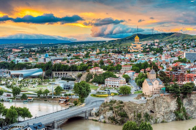 Private Day Tour - Old Town Tbilisi - Chronicles of Georgia: a dramatic first stop