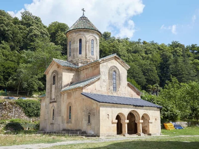 Private tour from KUTAISI: Bagrati, Gelati and Motsameta - Key points at a glance
