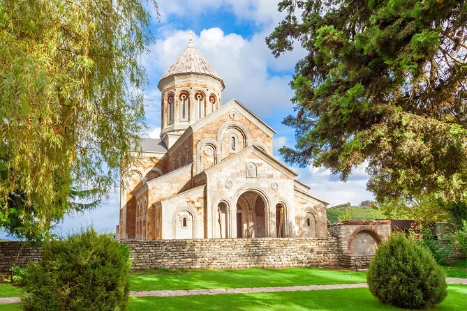 Private Tour From Tbilisi to Kakheti Sighnaghi with Wine Tasting - Badiauri Bakery: bread and cheese the Georgian way