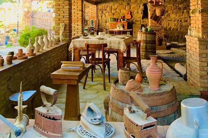 Private Wine Tour In Kakheti Region with 7 Wines and Lunch - Velistsikhe: the family lunch that anchors the day