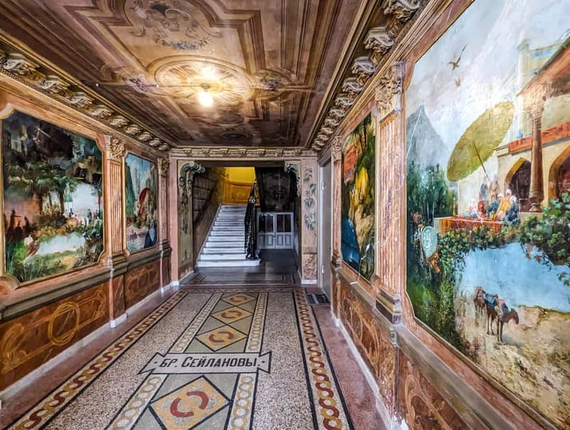 Sololaki - Urban Legends Walk of Bourgeoisie & Haunted Flats - Who will enjoy this Sololaki walk