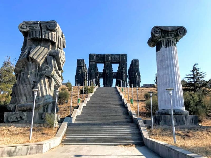 Spring in Tbilisi: Sabaduri, Jvari, Bears & Chronicle - Key points at a glance