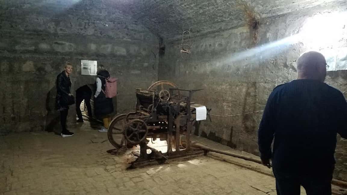 Stalin's and Revolutionaries Underground Printing-House Tour - How the press supported resistance to Tsarism