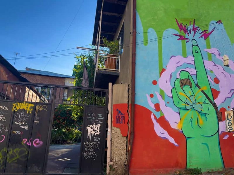 Tbilisi: 100+ Graffiti & Murals, Street Art Guided Tour - Why Tbilisi works so well as an outdoor gallery
