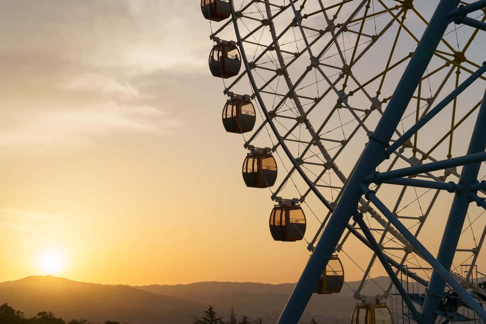 Tbilisi: 3 Cable Cars Tour with Optional Lunch - Guides, group style, and the practical details
