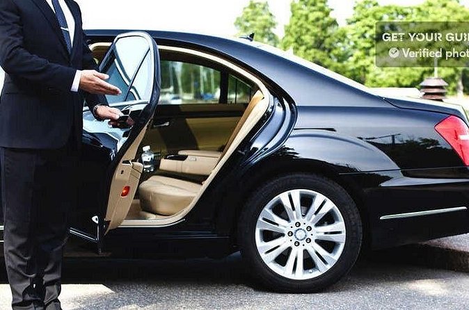 Tbilisi Airport Private Transfers to Hotels Across Georgia (24/7) - Car or Minivan for Your Group