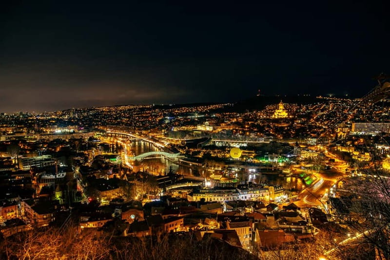 Tbilisi at Night: 2-Hour Express Guided Tour With Tastings - Small group or private tour?