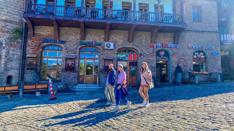 Tbilisi: City Highlights Guided Walking Tour - The guides make the difference