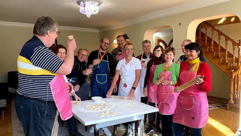 Tbilisi: Cooking Class with a Local Family - Meeting Shorena and learning the family style