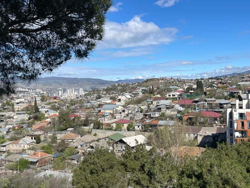 Tbilisi: Crime Stories & Hidden Tales Walking Tour - Crime scenes and the mechanics of the underworld
