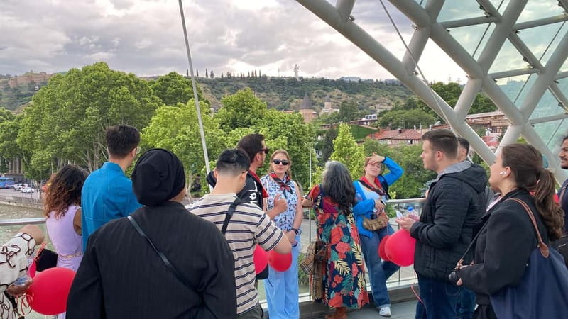 Tbilisi: Evening Walking Tour with Wine & Boat Ride Options - Shardeni Street and the lively center of Old Tbilisi