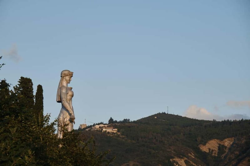 Tbilisi: Guided Tour to the Top 10 Sightseeing Attractions - Starting along Rustaveli Avenue