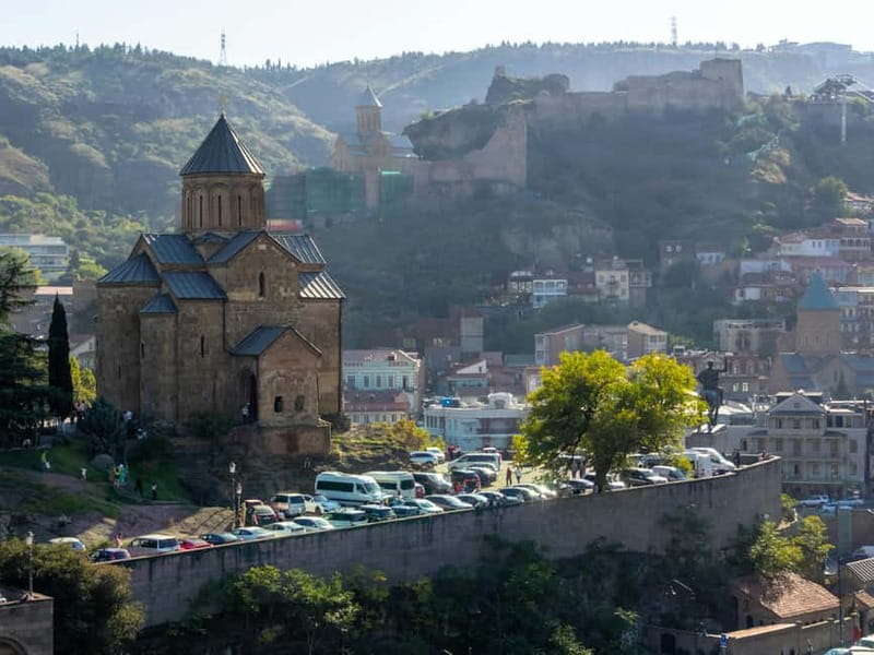 Tbilisi: Guided Walking Tour of the Old Town - Guides who bring personality to the route
