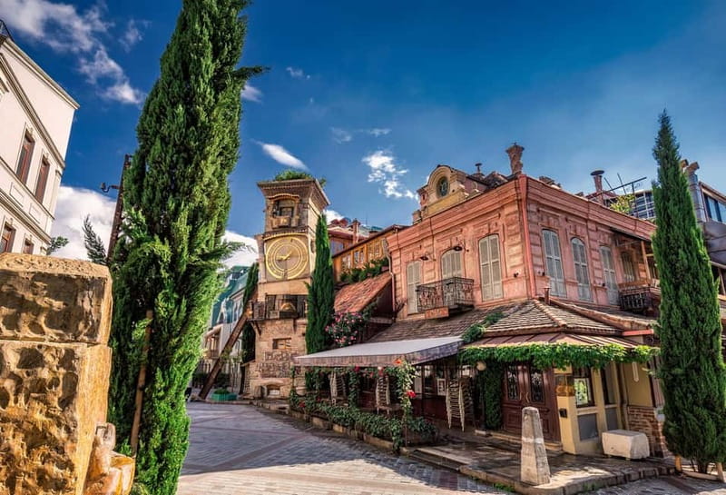 Tbilisi: Historic & Modern City tour with 2 Cable Car rides - Why this three-hour route works in Tbilisi