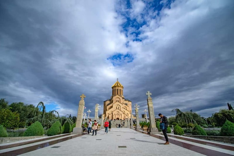 Tbilisi: Holy Trinity Cathedral Express Guided Tour - Key points to know before you go