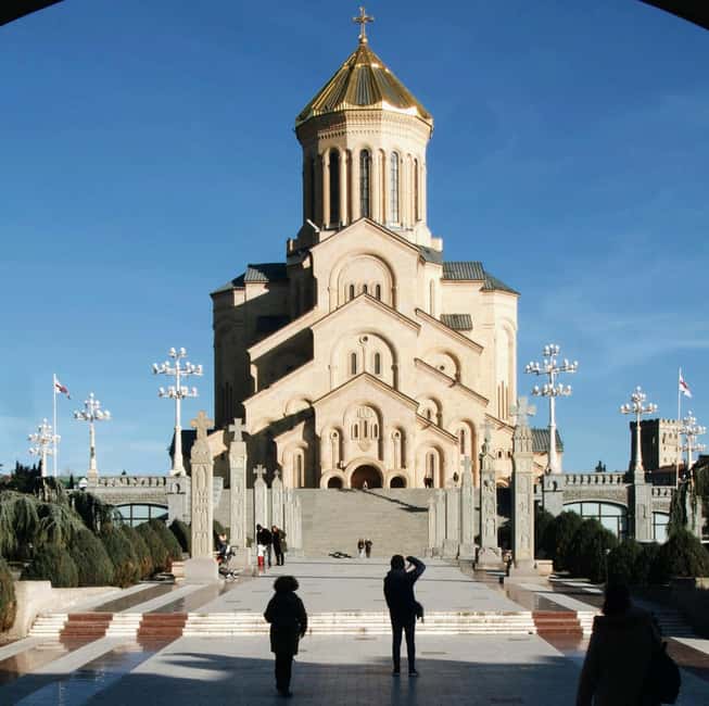 Tbilisi: Holy Trinity Cathedral Express Guided Tour - What $15 per person buys you