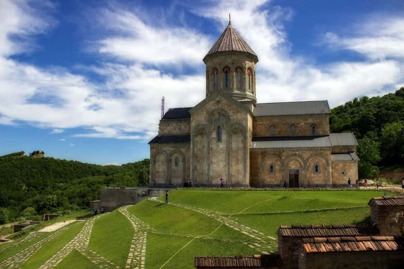 Tbilisi: Kakheti Region,Signaghi Tour with 7 Wine Tastings - Churchkhela and Manavi: A Sweet Start