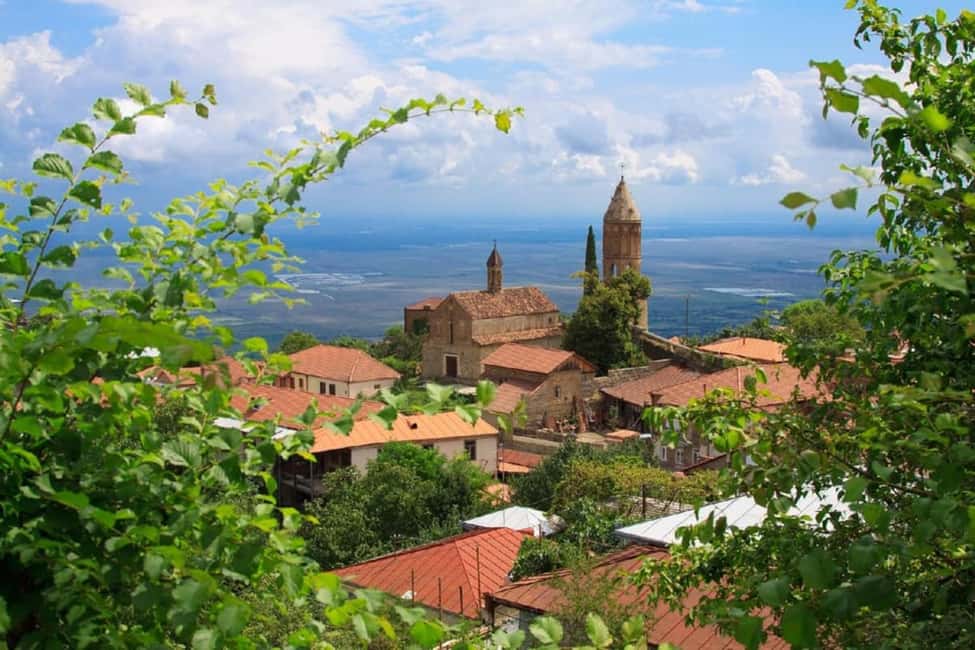 TBILISI :Kakheti Sighnaghi Bodbe Telavi, 7 Free Wine testing - Sighnaghi, the hill town called the City of Love