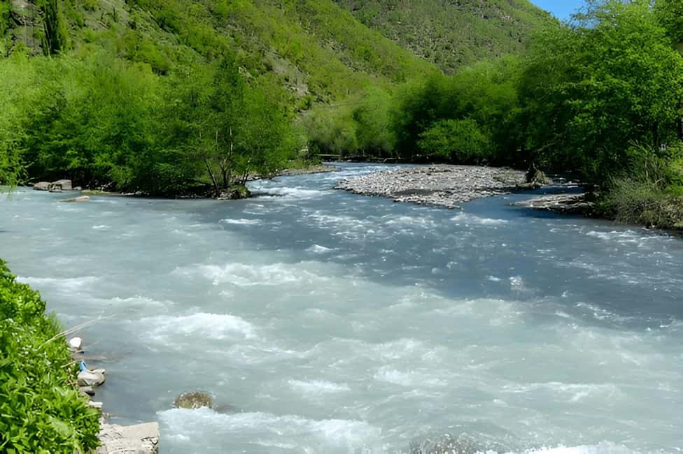 Tbilisi: Kazbegi Ananuri Zhinvali Gudauri Tour and Drop off - Why this route is one of Georgia’s best day trips