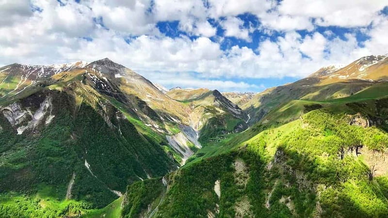 Tbilisi: Kazbegi Gudauri Ananuri and Truso Adventure by 4x4 - Who should book this 4x4 day trip?