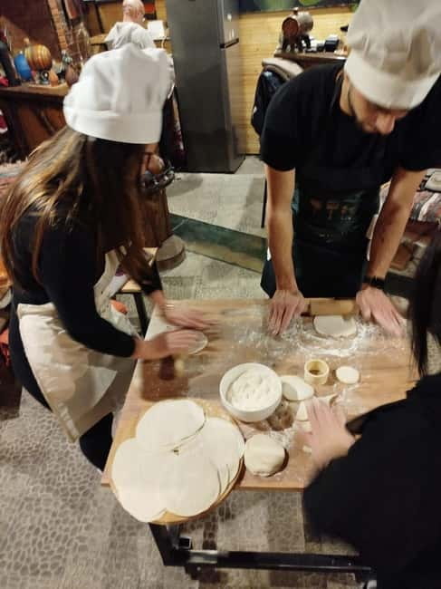 Tbilisi: Khachapuri, Khinkali and Bread-Making Masterclass - What the two-hour format means for you