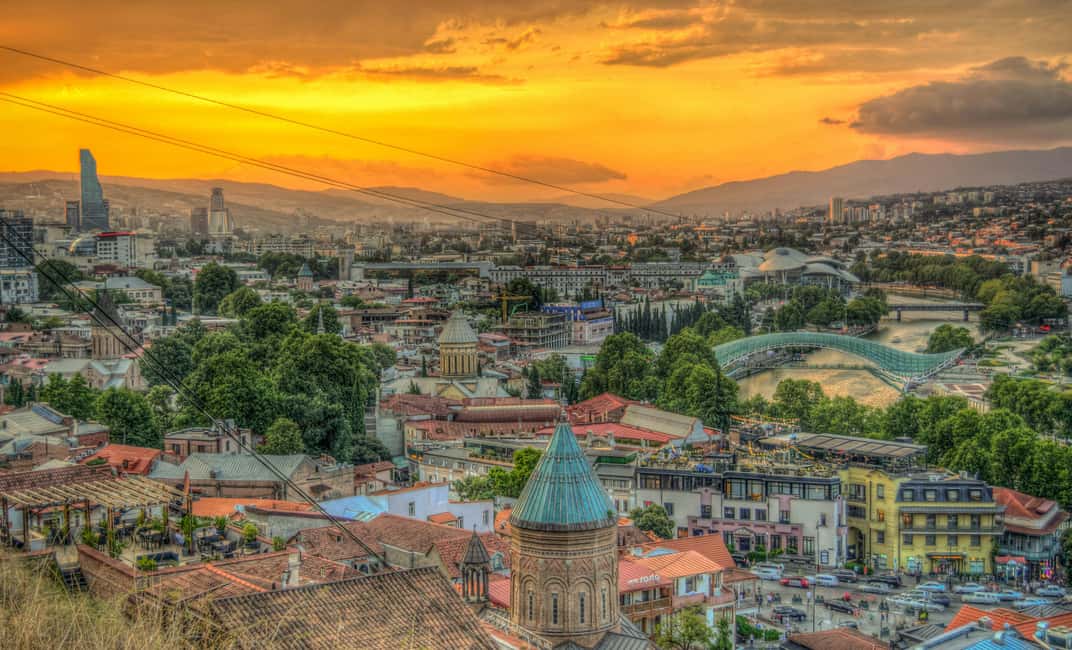 Tbilisi: Old & New city, Guided tour with 12 Tastings - Starting with Café Daphna and Tbilisi’s Modern Face