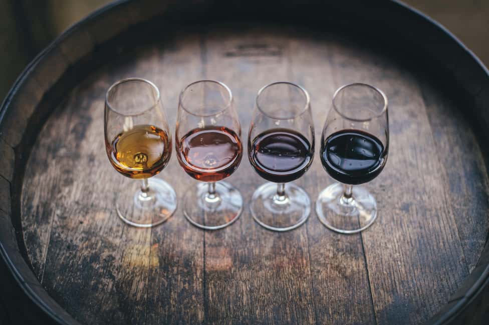 Tbilisi: Old & New city, Guided tour with 12 Tastings - Twelve Tastings, With Khinkali at the Center