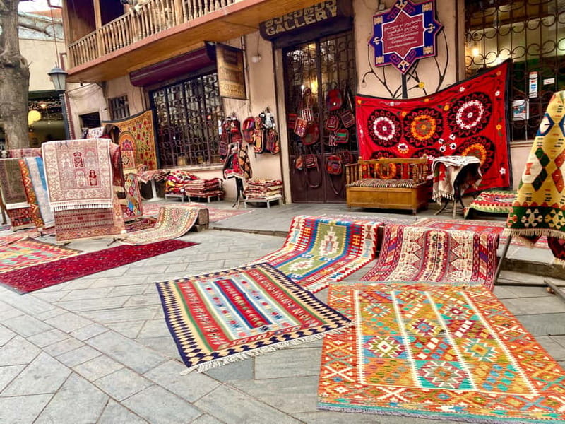 Tbilisi old town (Sololaki) 4 hours private walking tour - Meidan Bazaar, Georgian food, and wine