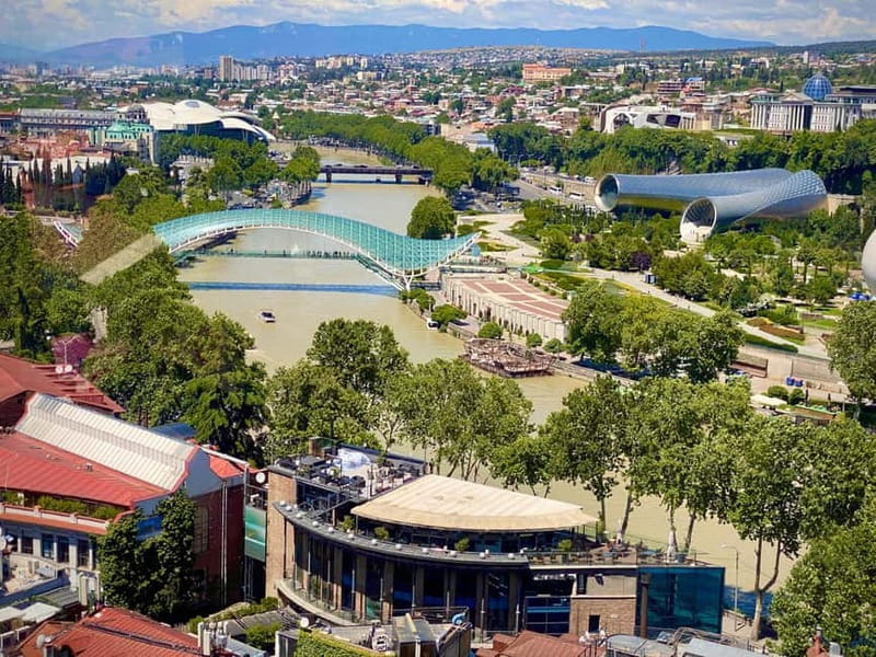 Tbilisi old town (Sololaki) 4 hours private walking tour - Gudiashvili Square and old imperial mansions