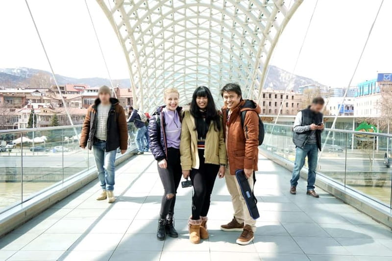 Tbilisi: Private Old City Walking Tour with Wine Tasting - Jan Shardeni Street and Georgian wine