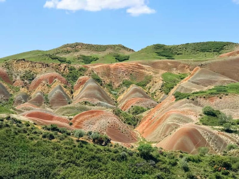 Tbilisi: Real Adventure – Gareja & Rainbow Desert 4x4 + Hike - Off-road tracks that justify the 4x4