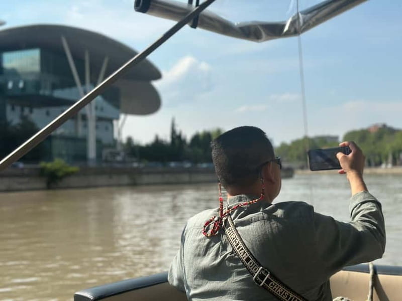 Tbilisi: River Sightseeing Boat Ride with Welcome Drink - Key points to know before booking