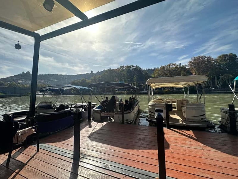 Tbilisi: River Sightseeing Boat Ride with Welcome Drink - Why the open terrace matters for photographs