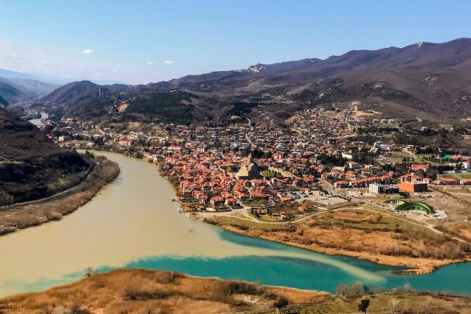 Tbilisi: Sabaduri Forest, Georgian Stonehenge & Bear Sanctuary - What the guides add to the day