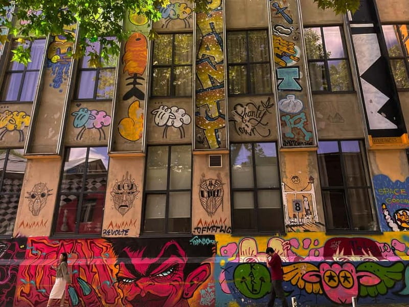 Tbilisi: Soviet Suburbs and Murals Exhibition Guided Tour - Green parks and a change of pace