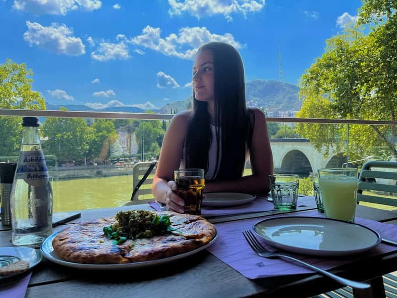 Tbilisi Street Food Tour (All-inclusive) - Guides, language, and the feel of the walk